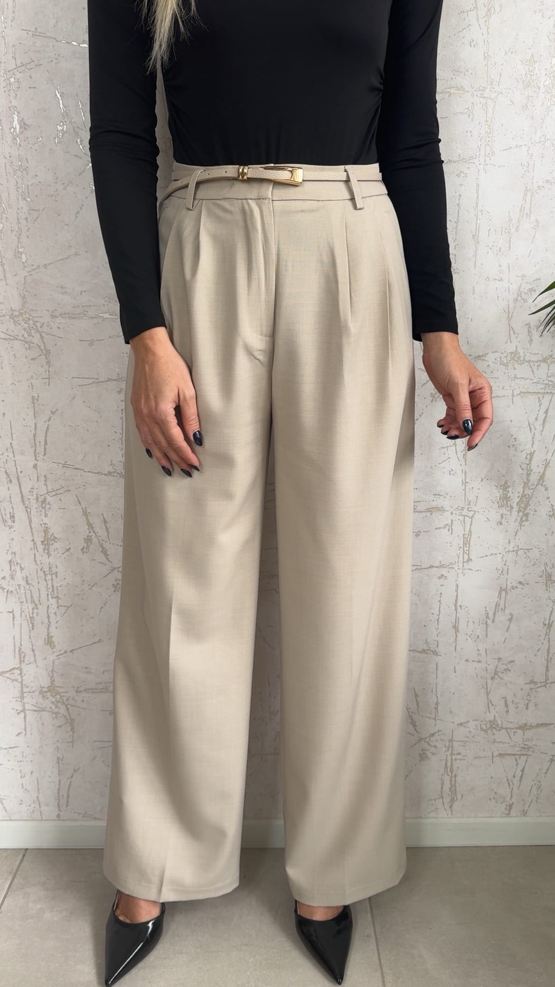 Παντελονα με πιέτες-μπεζ