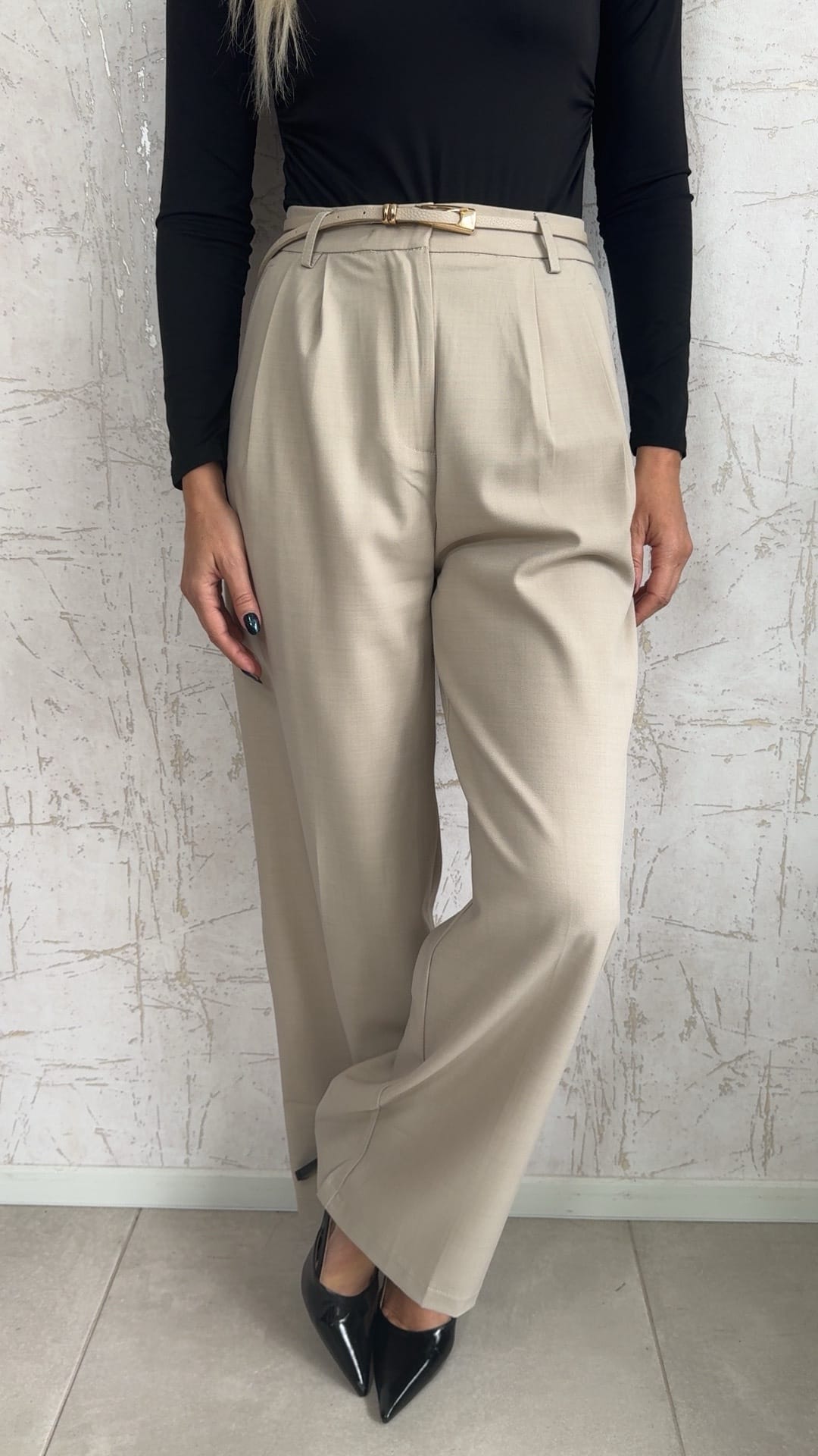 Παντελονα με πιέτες-μπεζ