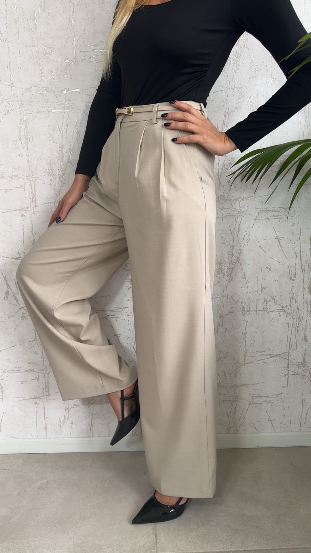 Παντελονα με πιέτες-μπεζ