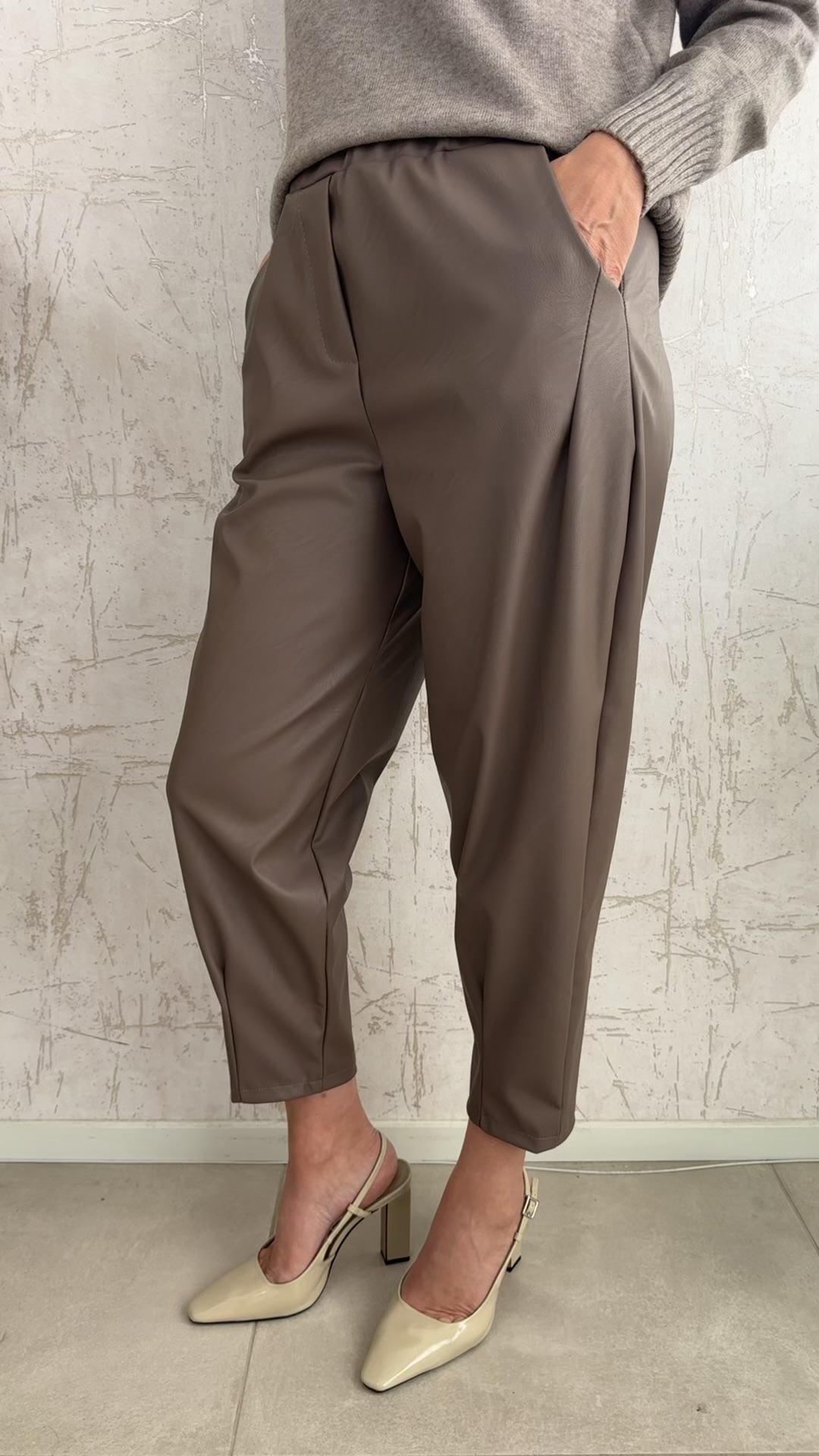 Δερματίνη παντελόνι με λάστιχο στην μέση-Πουρου