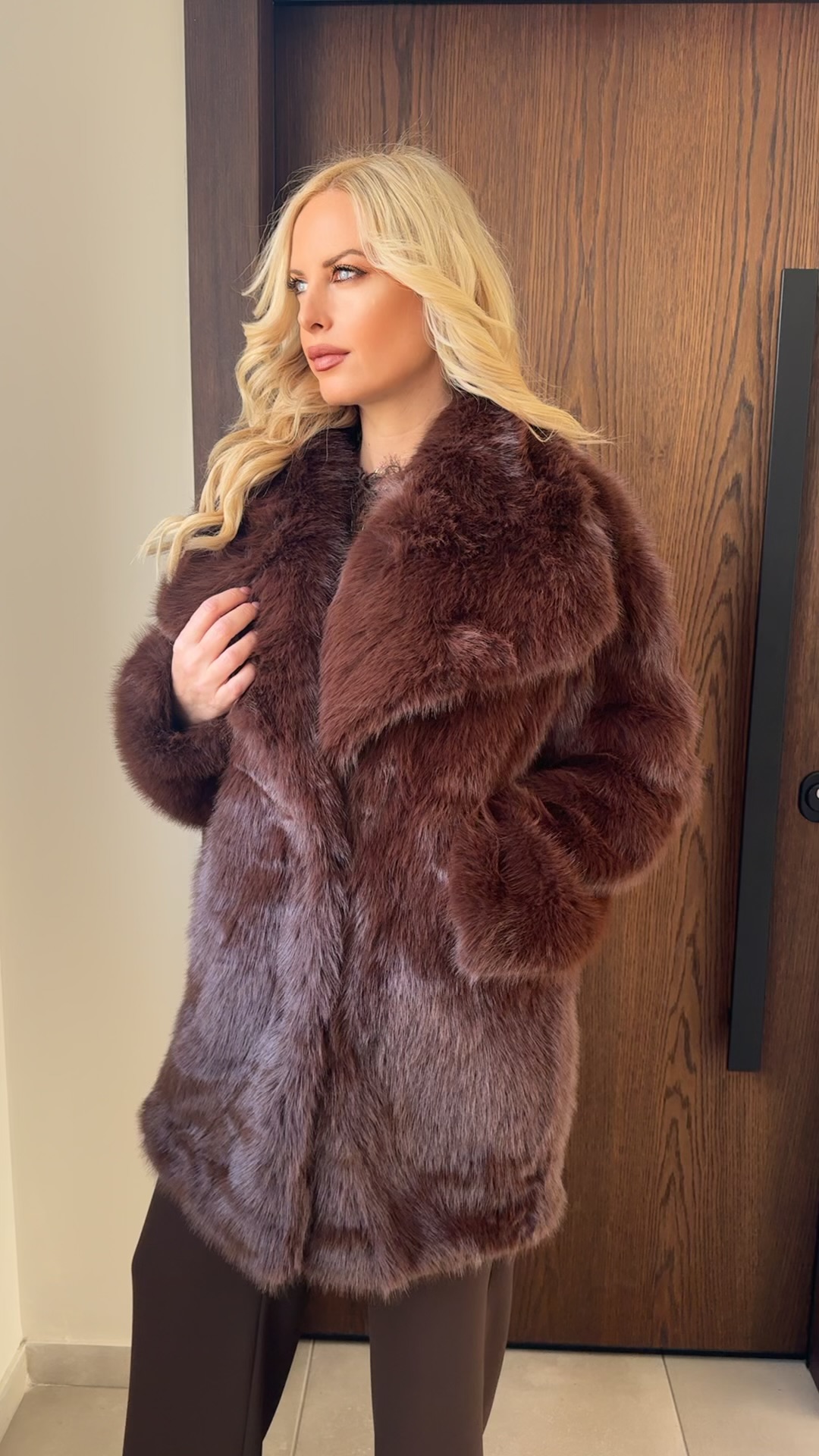 ELAISA ECO FUR – ΚΑΦΕ