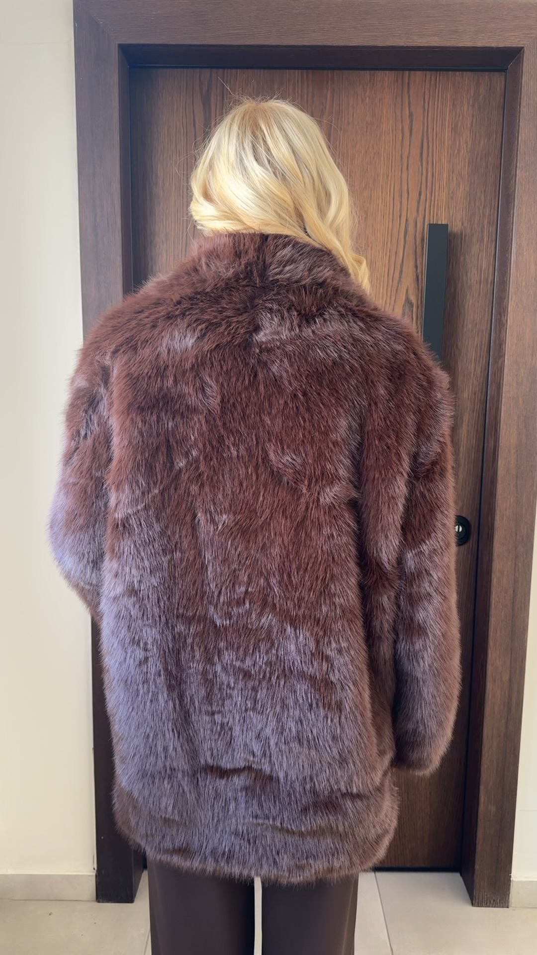 ELAISA ECO FUR – ΚΑΦΕ