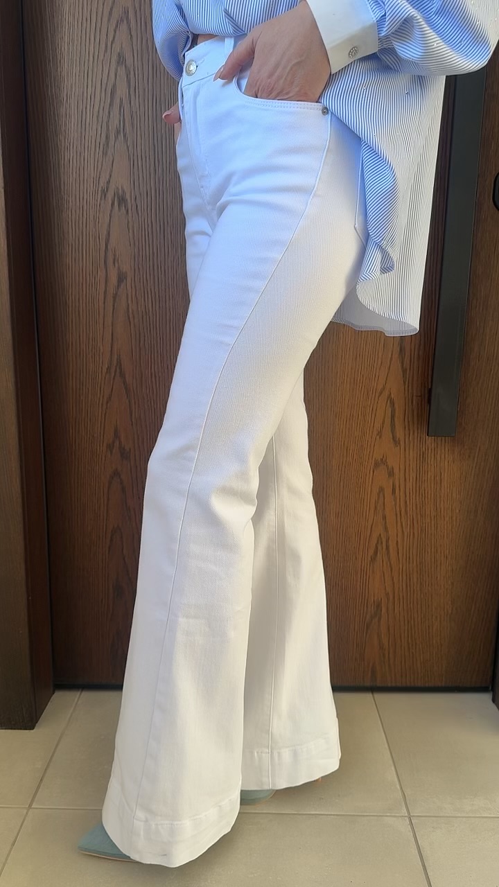 Ελαστική τζιν καμπάνα- Άσπρο