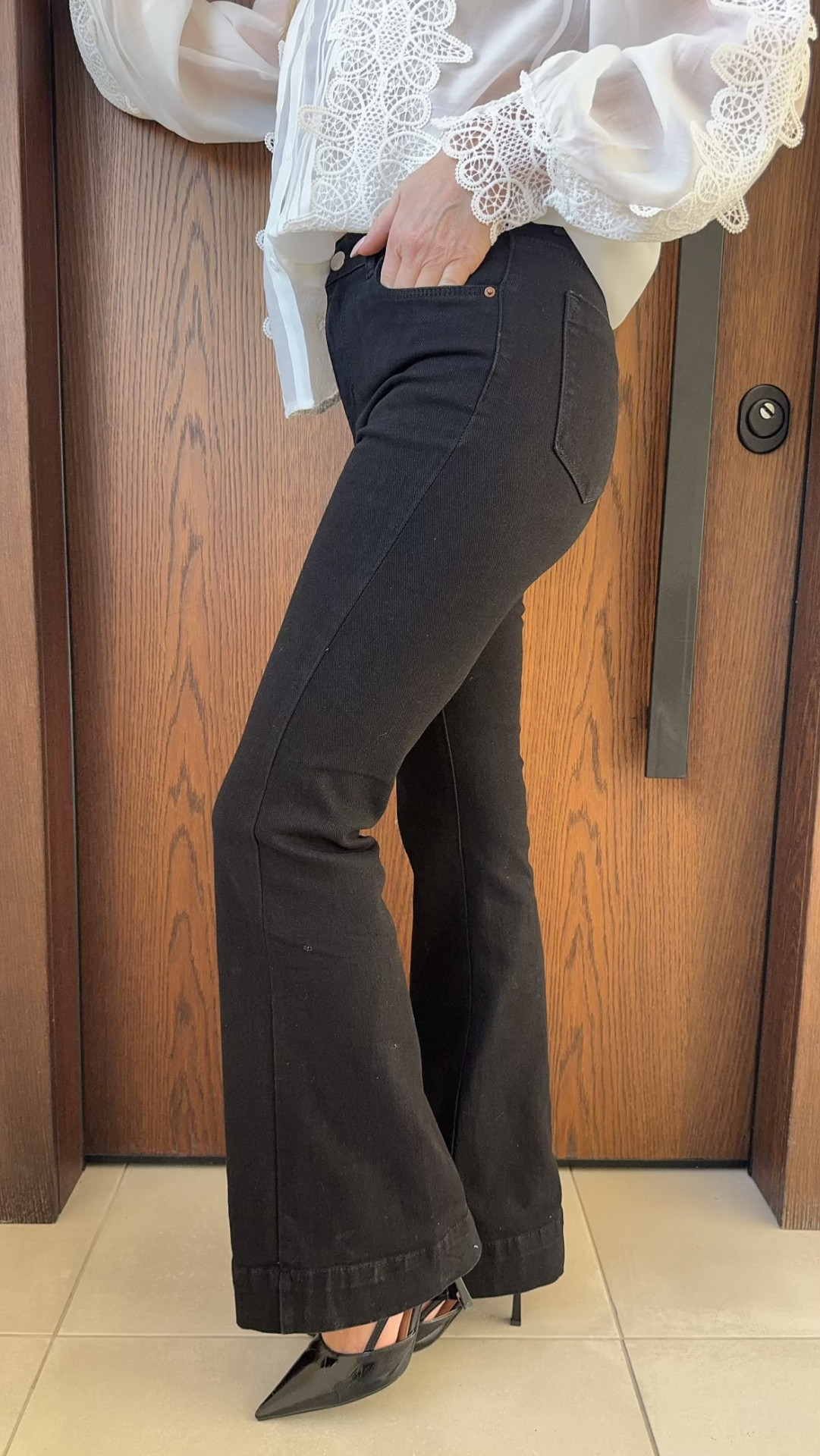 Ελαστική τζιν καμπάνα-Μαύρο