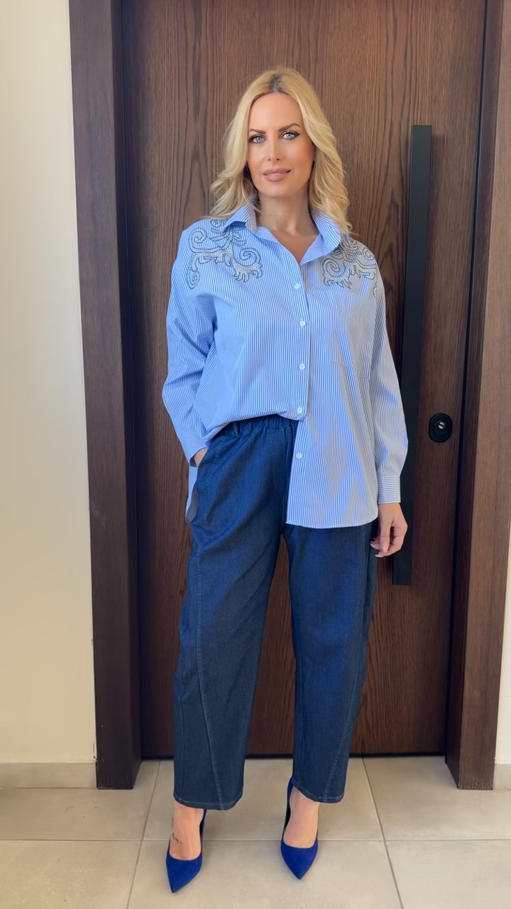 Ριγέ πουκάμισο με σχέδιο στους ώμους