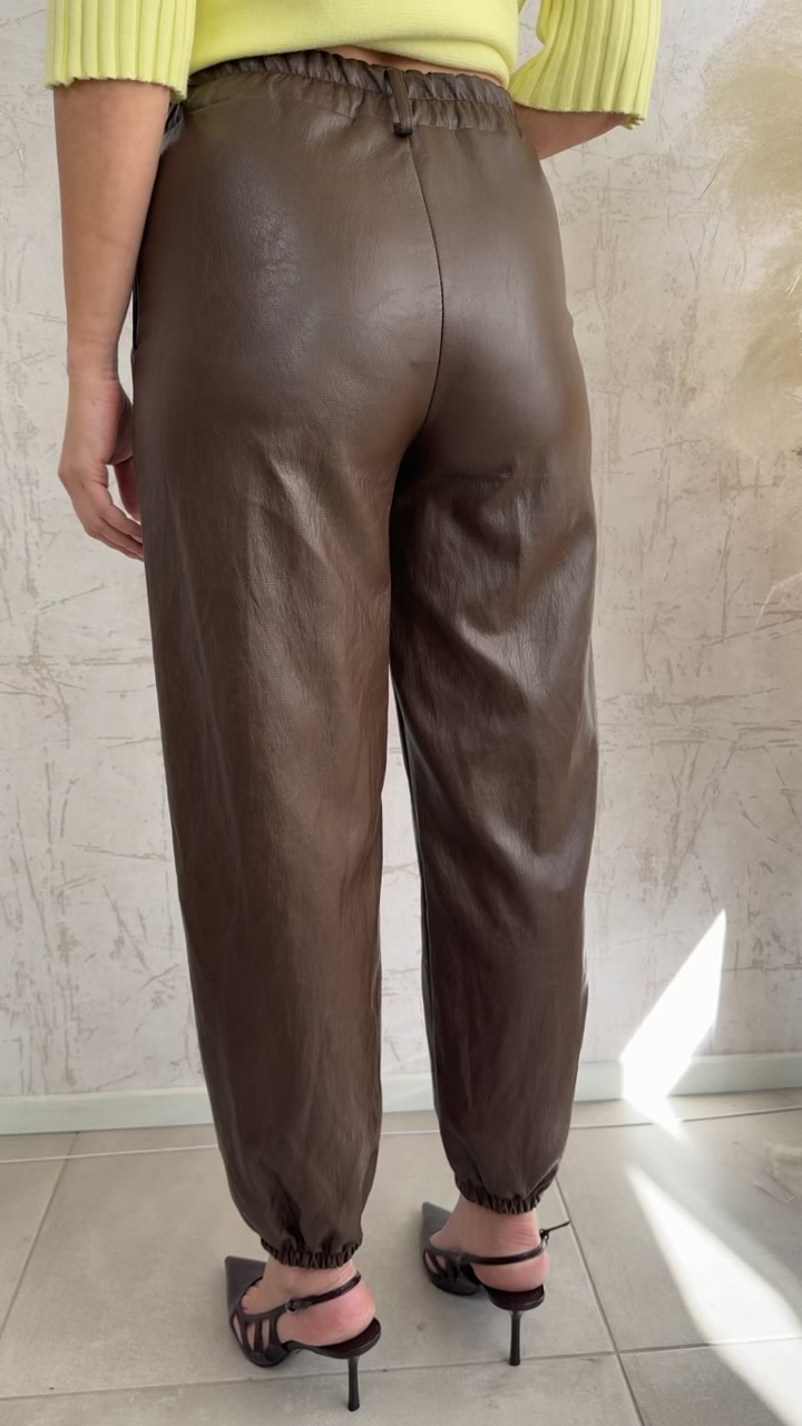 Δερματίνη παντελόνι με λάστιχο- Καφε